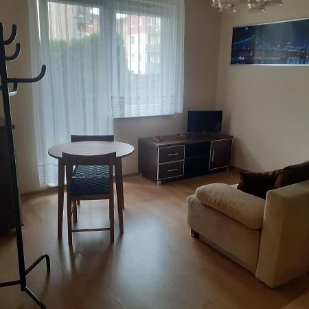 Sloneczny Apartament Z Malym Ogrodkiem Wejherowo Eksteriør billede