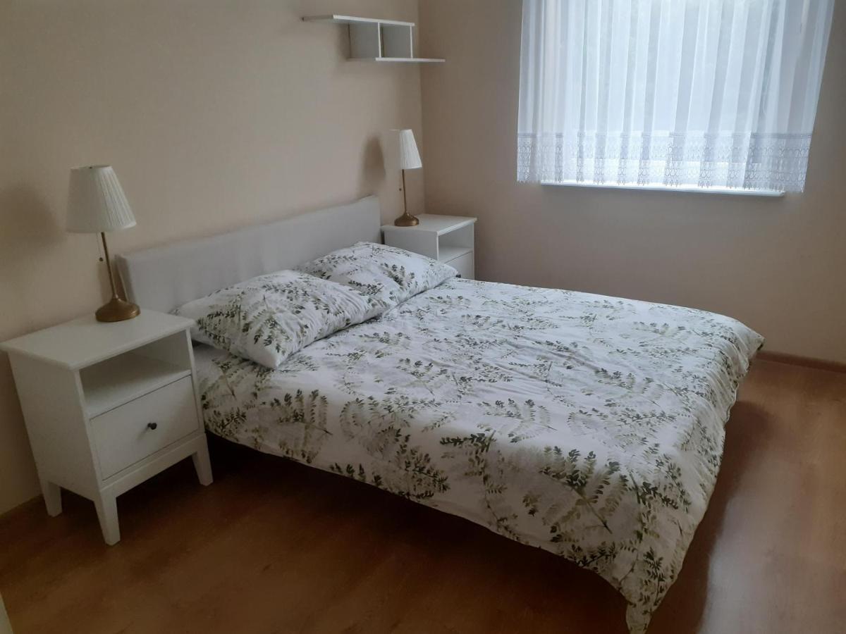 Sloneczny Apartament Z Malym Ogrodkiem Wejherowo Eksteriør billede